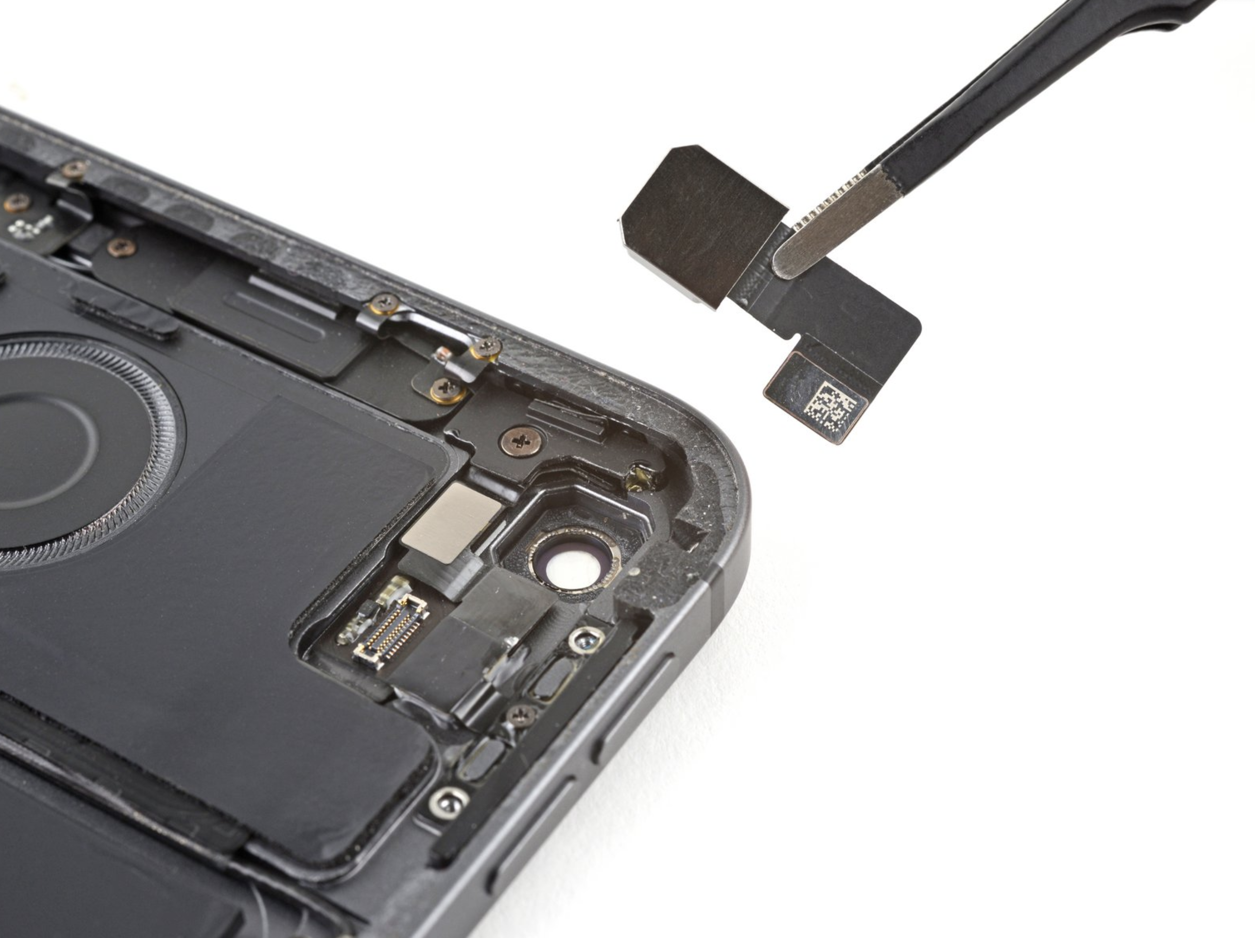 Замена основной камеры iPad Air