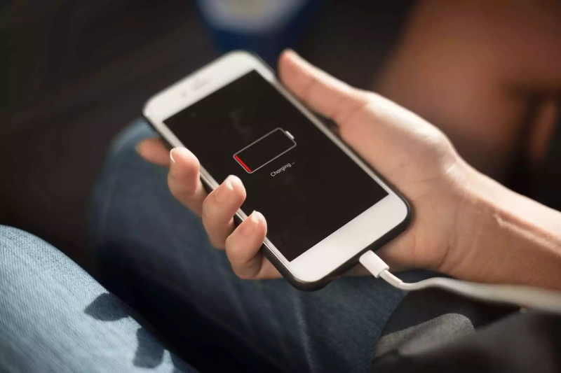 iPhone не заряжается — что делать? iPhone не заряжается — что делать?