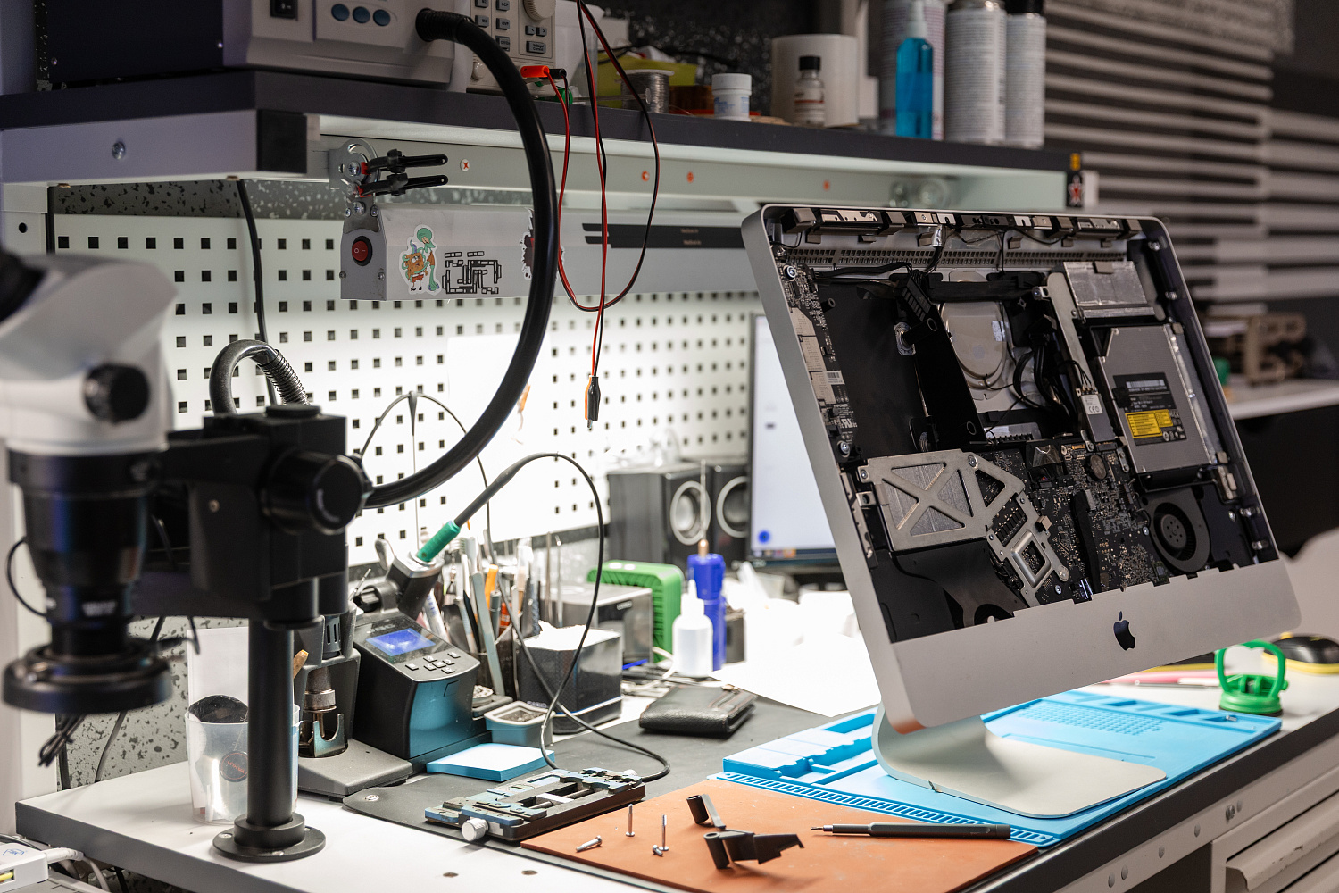 Не включается iMac Не включается iMac